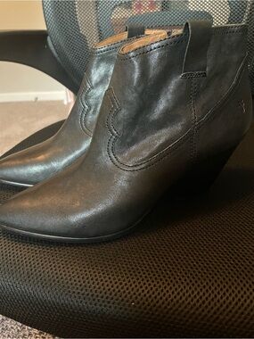 Women’s Black Leather Frye Reina Western Boots